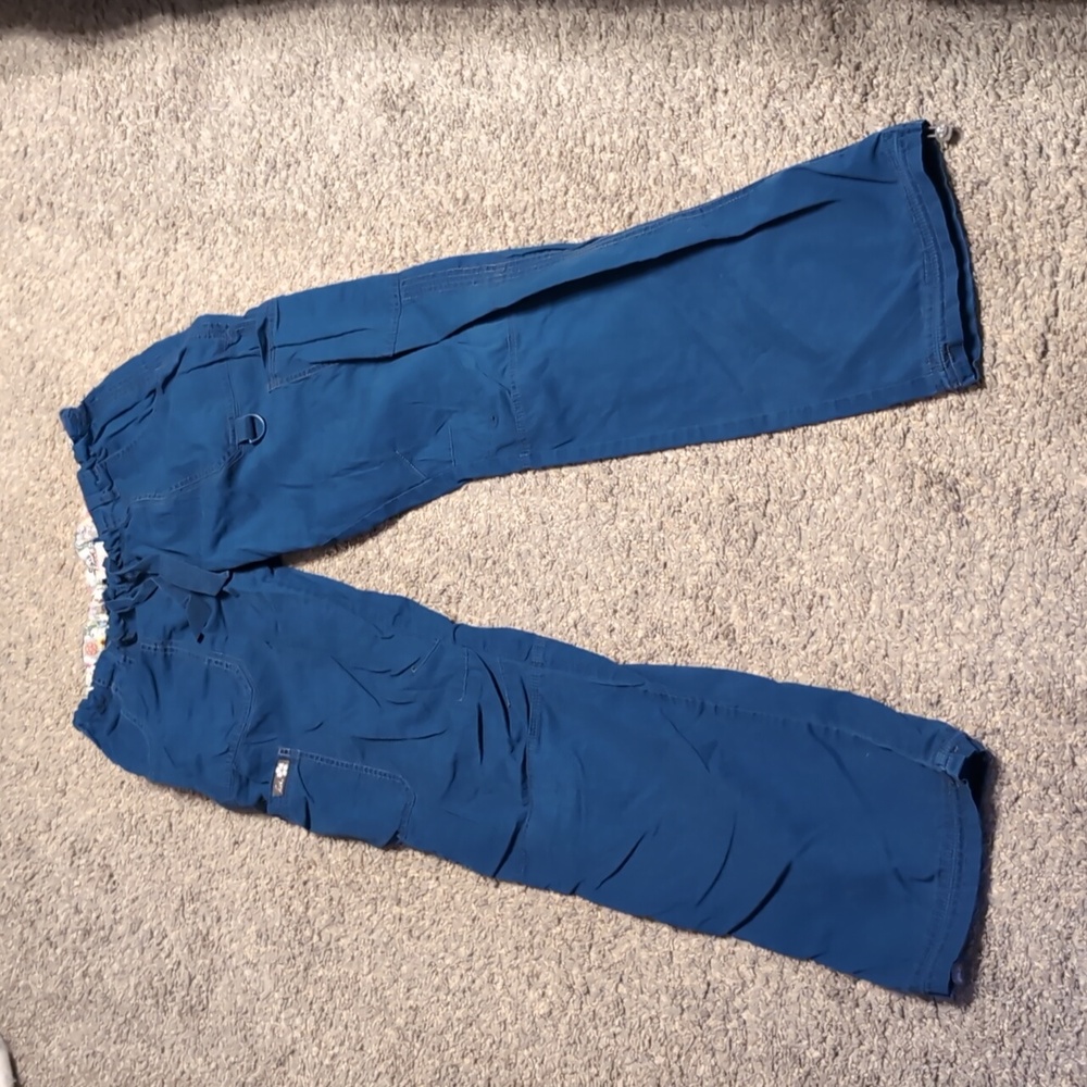 Medium tall, Teal koi women's scrub pants